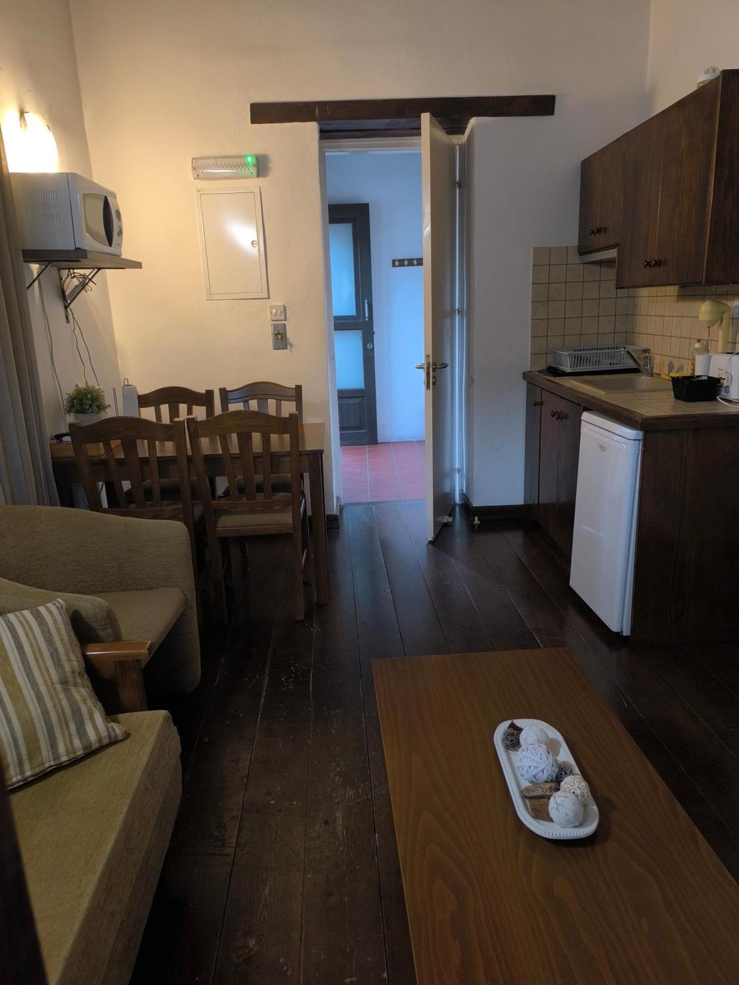Enipnion Apartments 카코페트리아 외부 사진